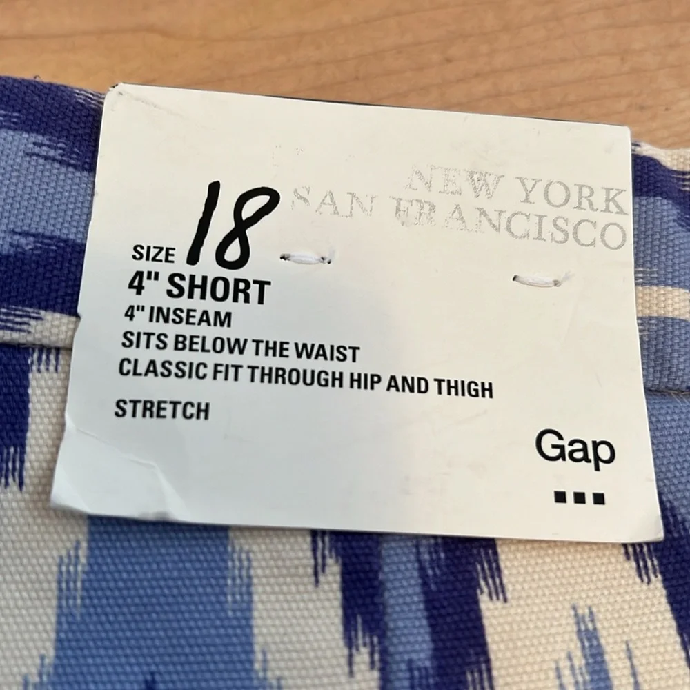 GAP Blue and White Aztec Print 4” Shorts - NWT